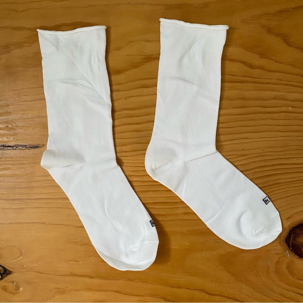 NWOT Elegant White Women's Socks